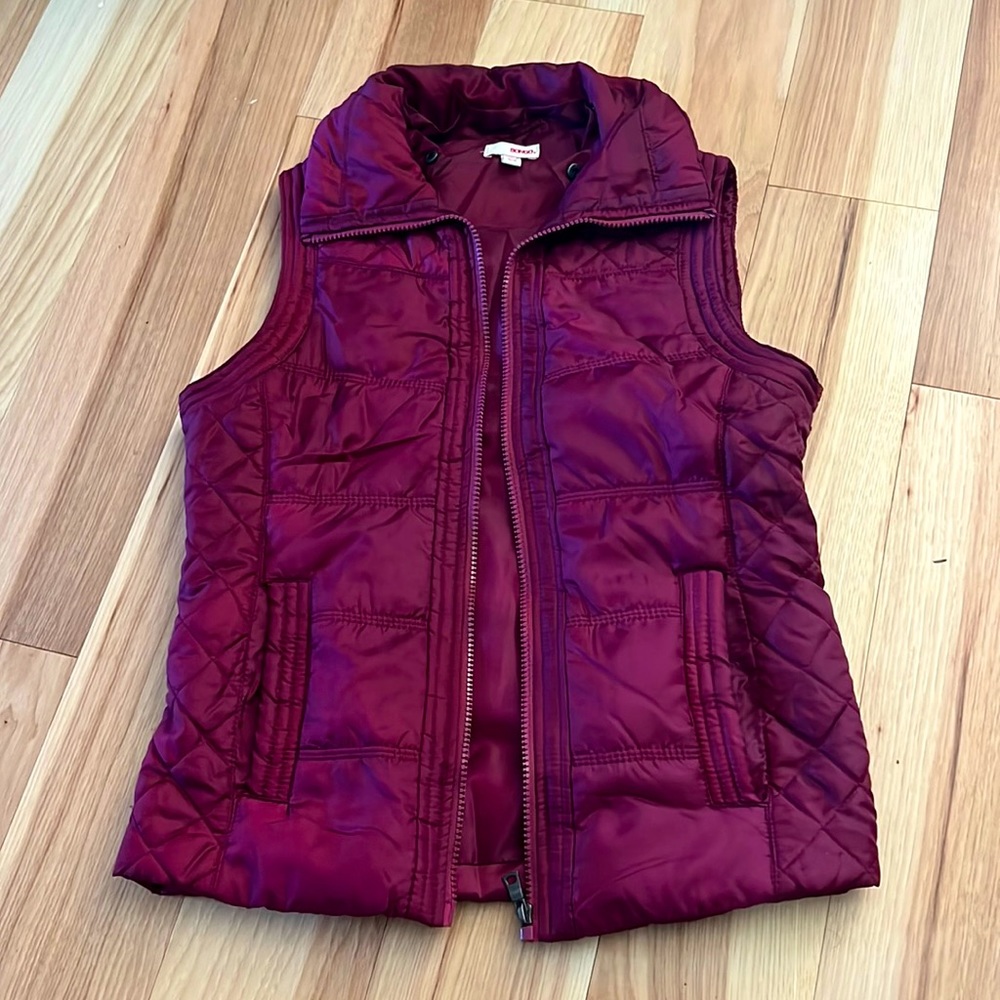 Maroon vest